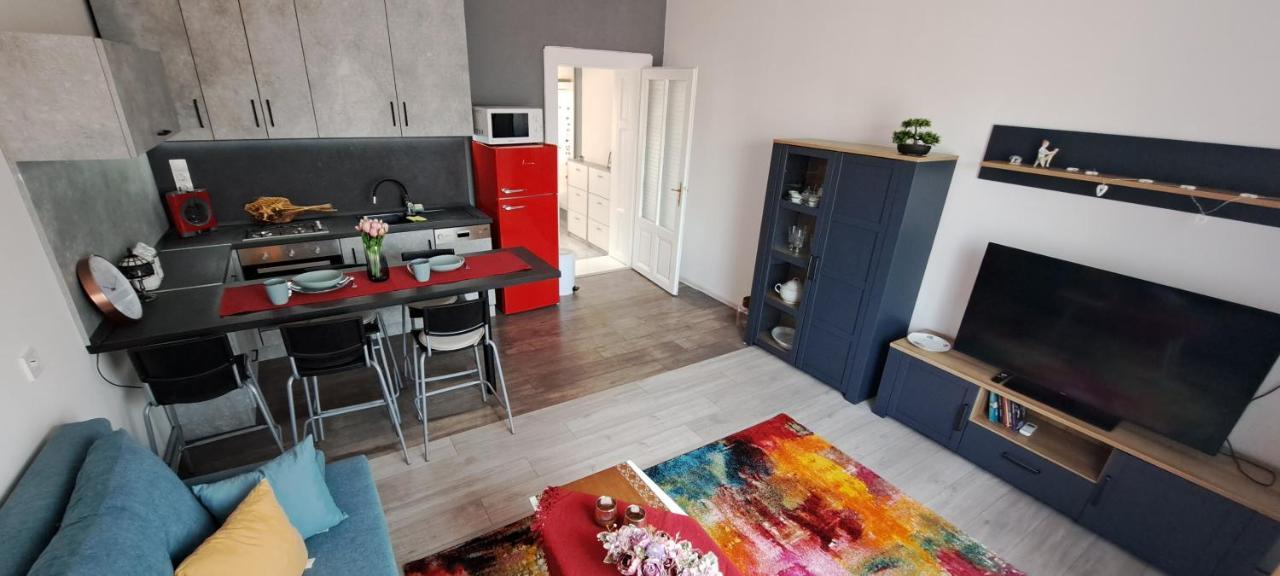 Napraforgo Apartman Leilighet Szeged Eksteriør bilde